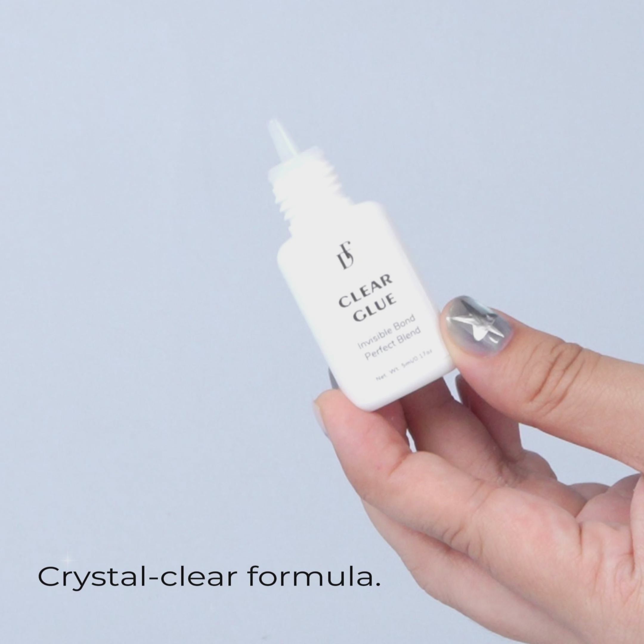 Load video: Clear Glue for Eyelash Extensions 0.3-0.5s Fast Drying